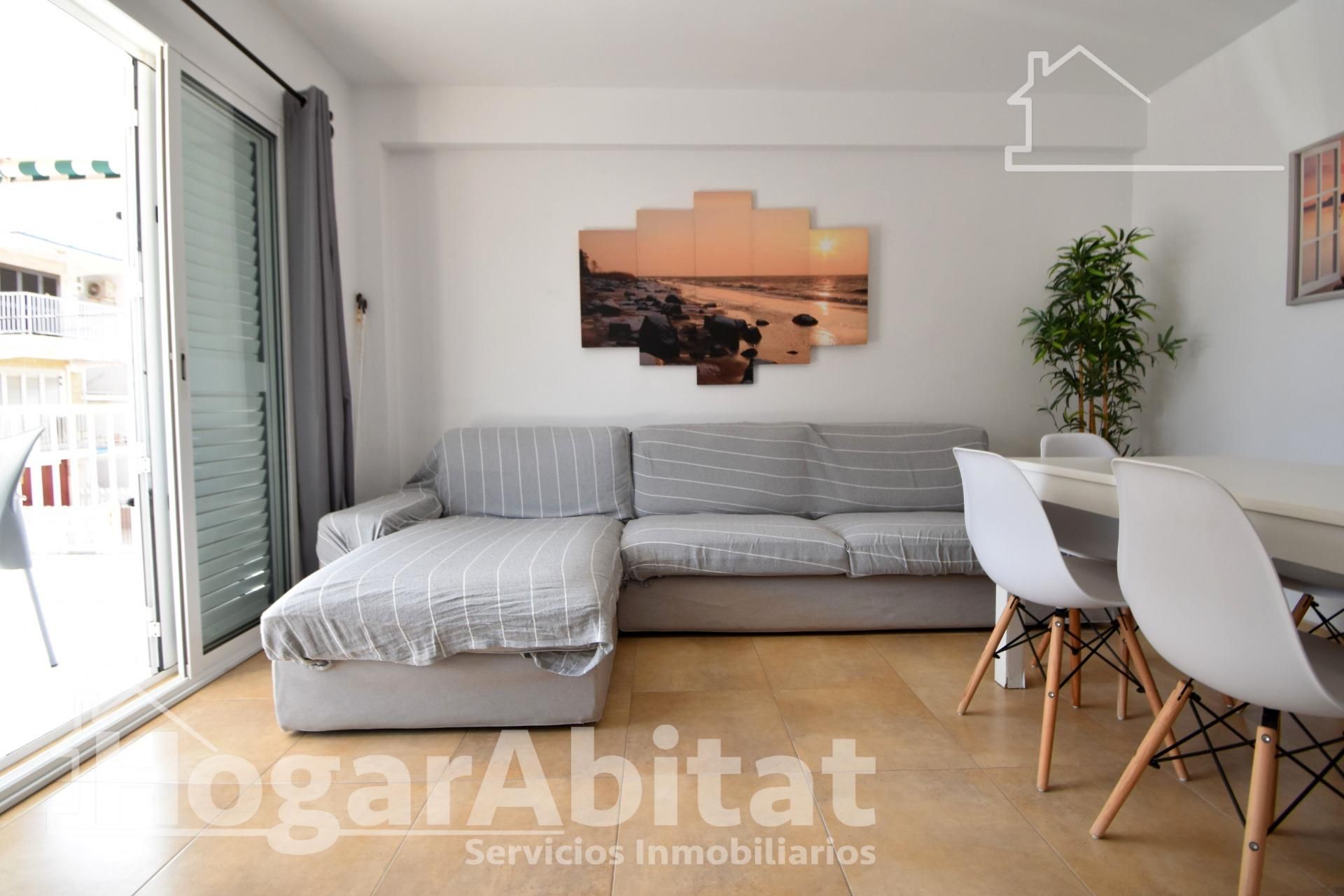 Sala d'estar de Pis en venda en Oliva amb Terrassa i Traster
