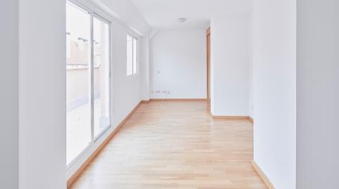 Foto 3 de Ático en venta en Calle de Vicente Carballal, Butarque, Madrid