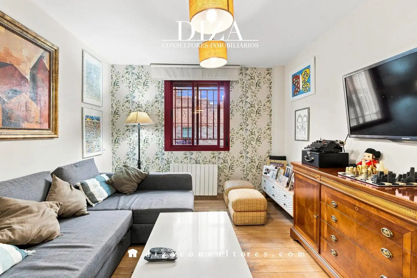 Exterior view of Ground floor for sale in Madrid  with Air Conditioner, Heating and Terrace