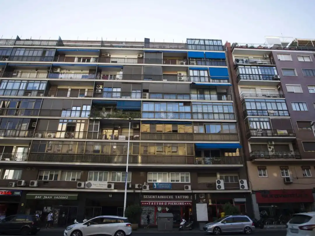 Exterior view of Flat for sale in Casco Antiguo