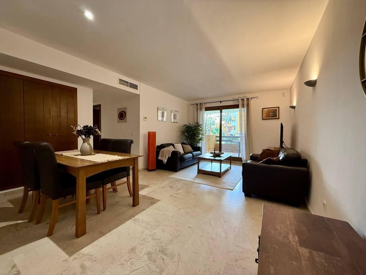 Sala d'estar de Planta baixa en venda en Torrevieja amb Aire condicionat, Jardí privat i Terrassa