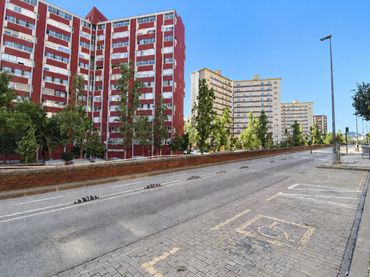 Tríplex con ascensor en venta en Avinguda de Rio de Janeiro