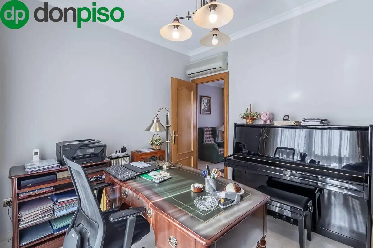 Casa adosada en venta en Granada con Calefacción, Jardín privado y Terraza
