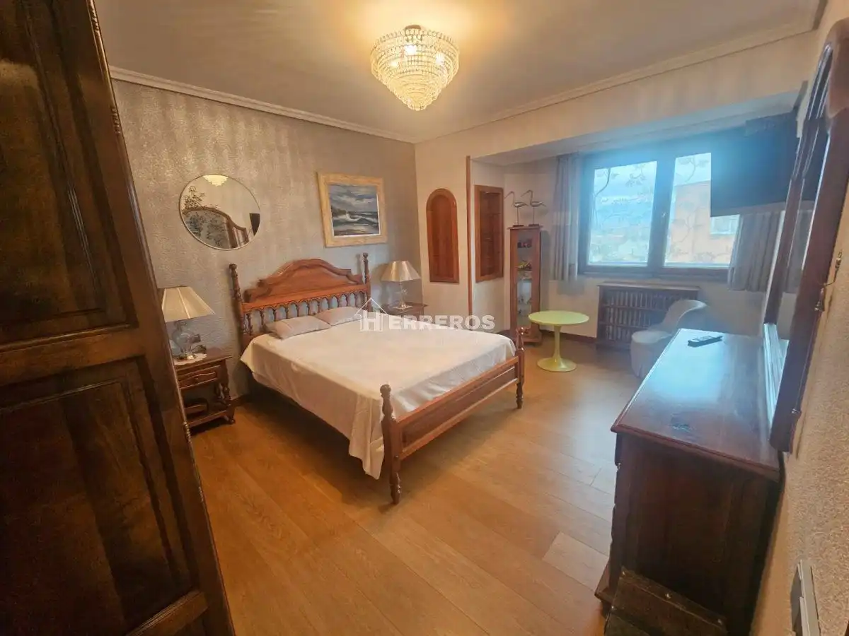 Bedroom of Flat for sale in  Logroño  with Heating, Terrace and Storage room