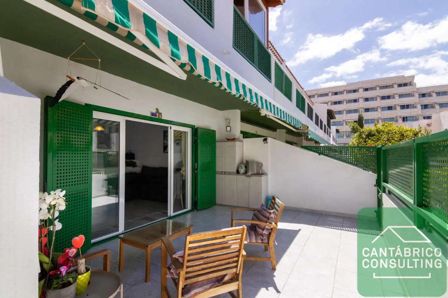 Terraced house with pool for sale in Puerto de Santiago, imagen 2