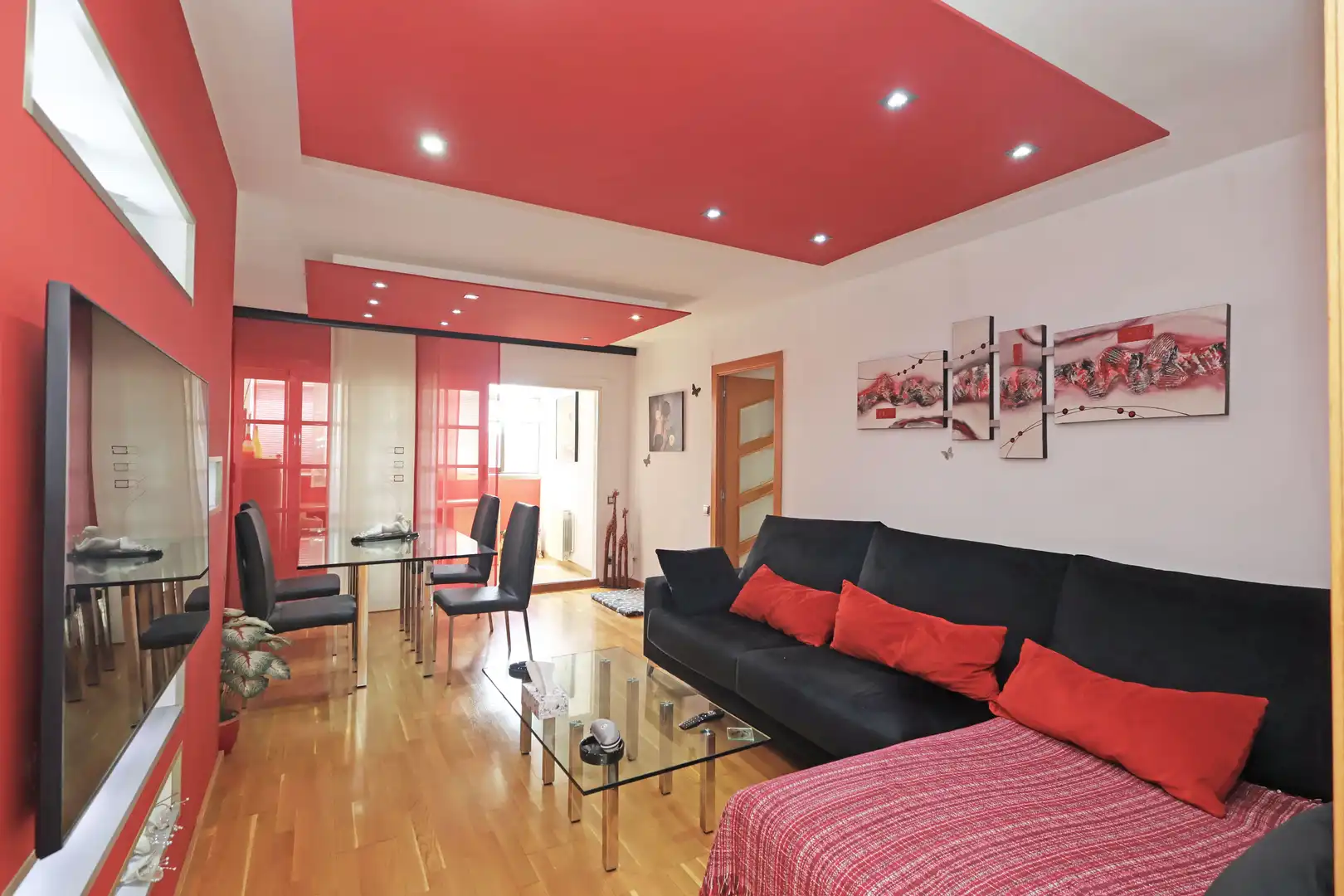 Piso con terraza en venta en Carrer Montesa