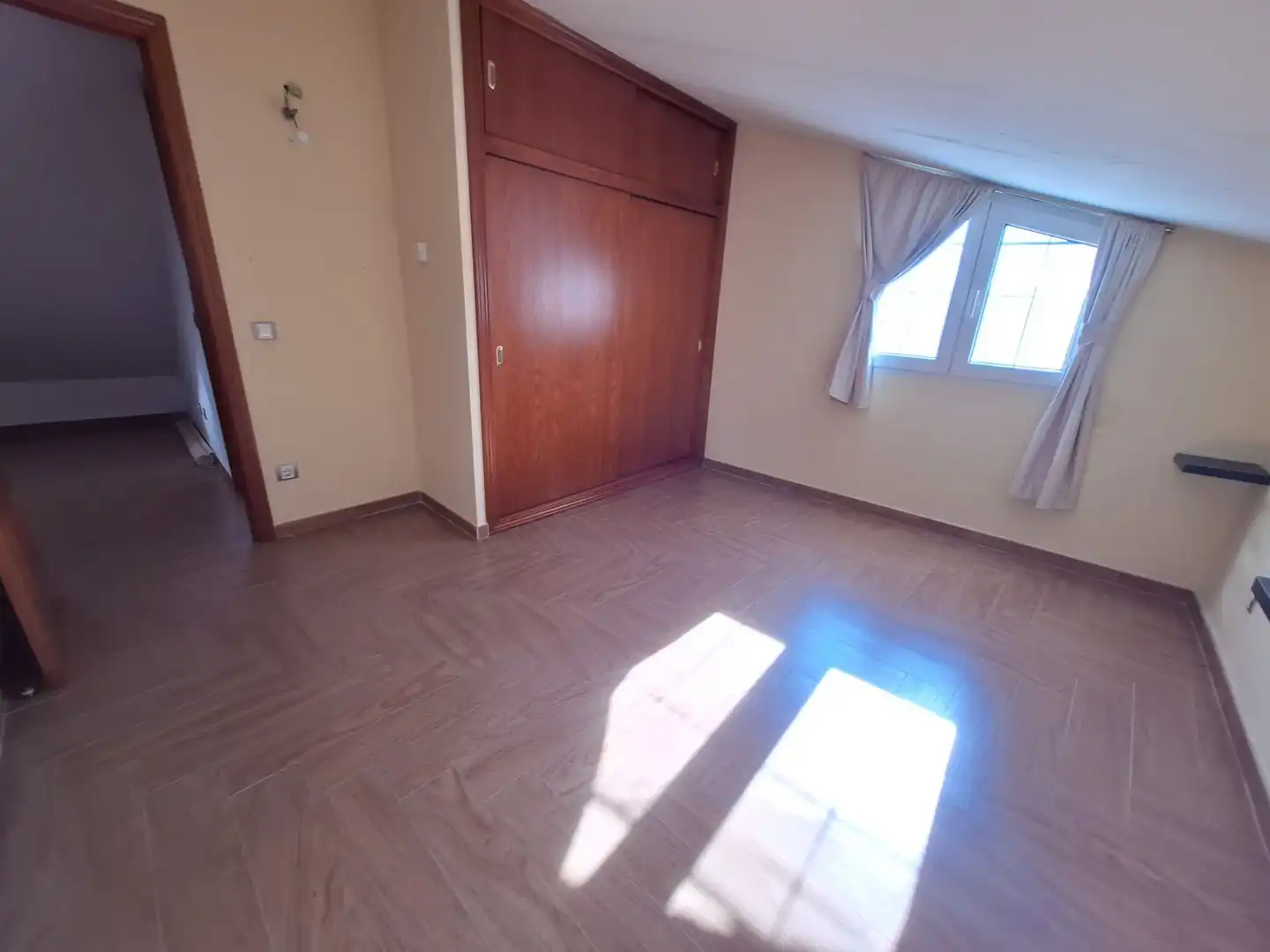 Habitación de Casa o chalet en venta en San Bartolomé de Pinares con Calefacción y Balcón
