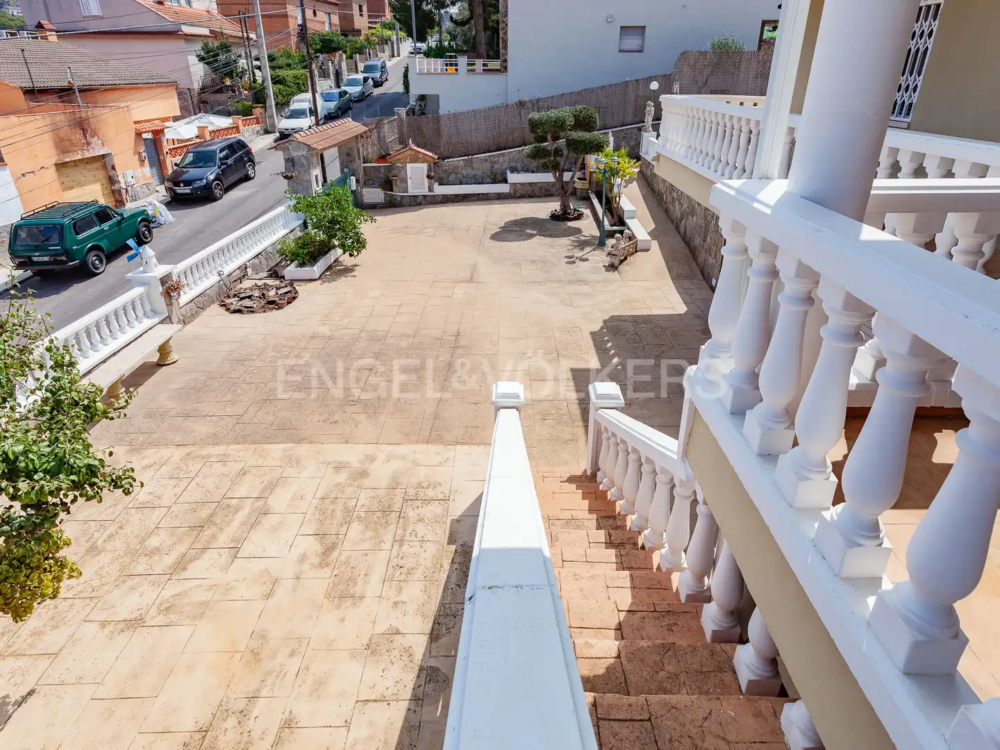 Vista exterior de Casa o chalet en venta en Terrassa con Aire acondicionado, Calefacción y Terraza