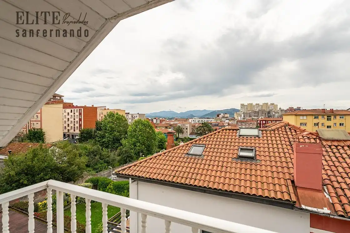 Balcony of Houses for sale in Santander  with Heating and Private garden
