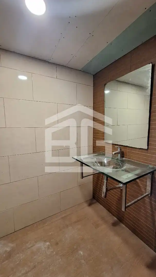 Bathroom of Commercial properties for rent in Granollers
