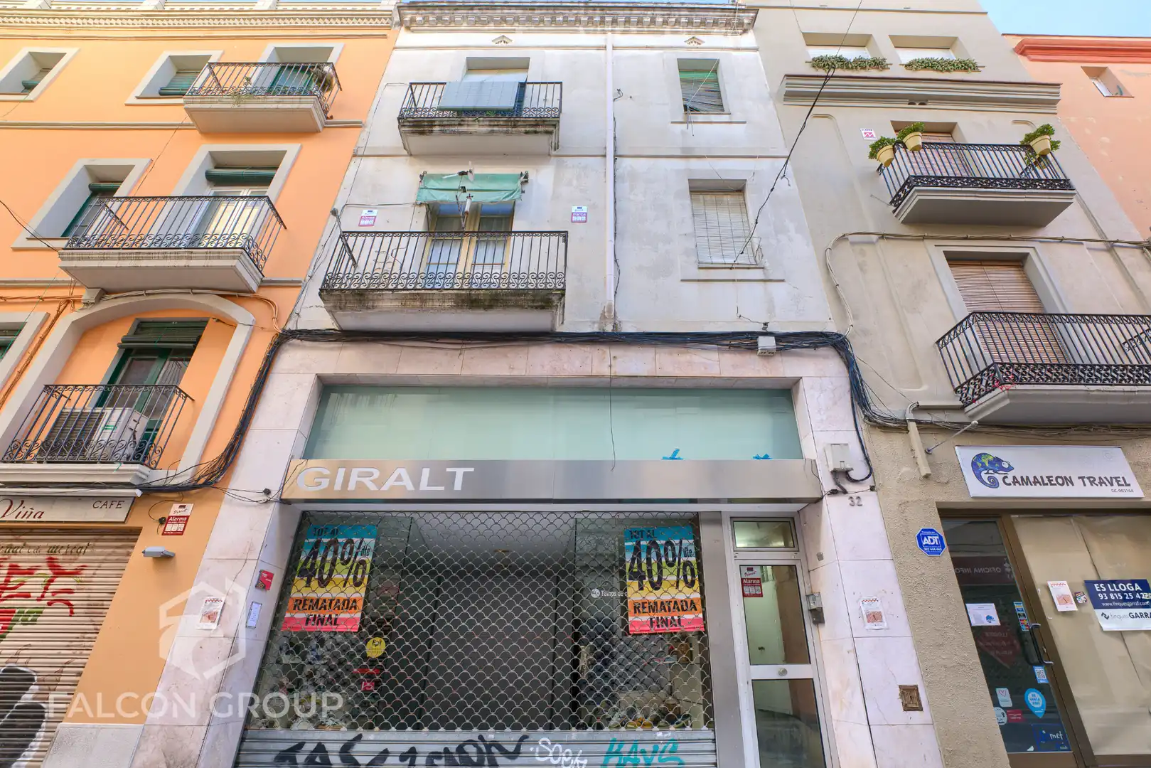 Vista exterior de Local en venda en Vilanova i la Geltrú