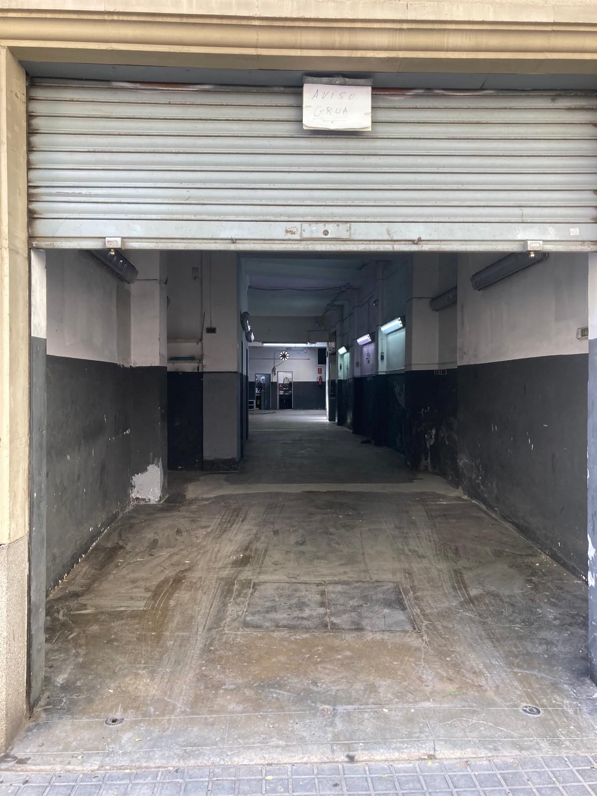 Premises for sale in  Barcelona Capital