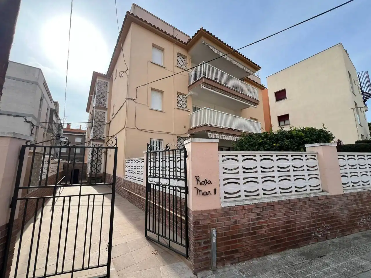 Vista exterior de Piso en venta en Cubelles con Terraza