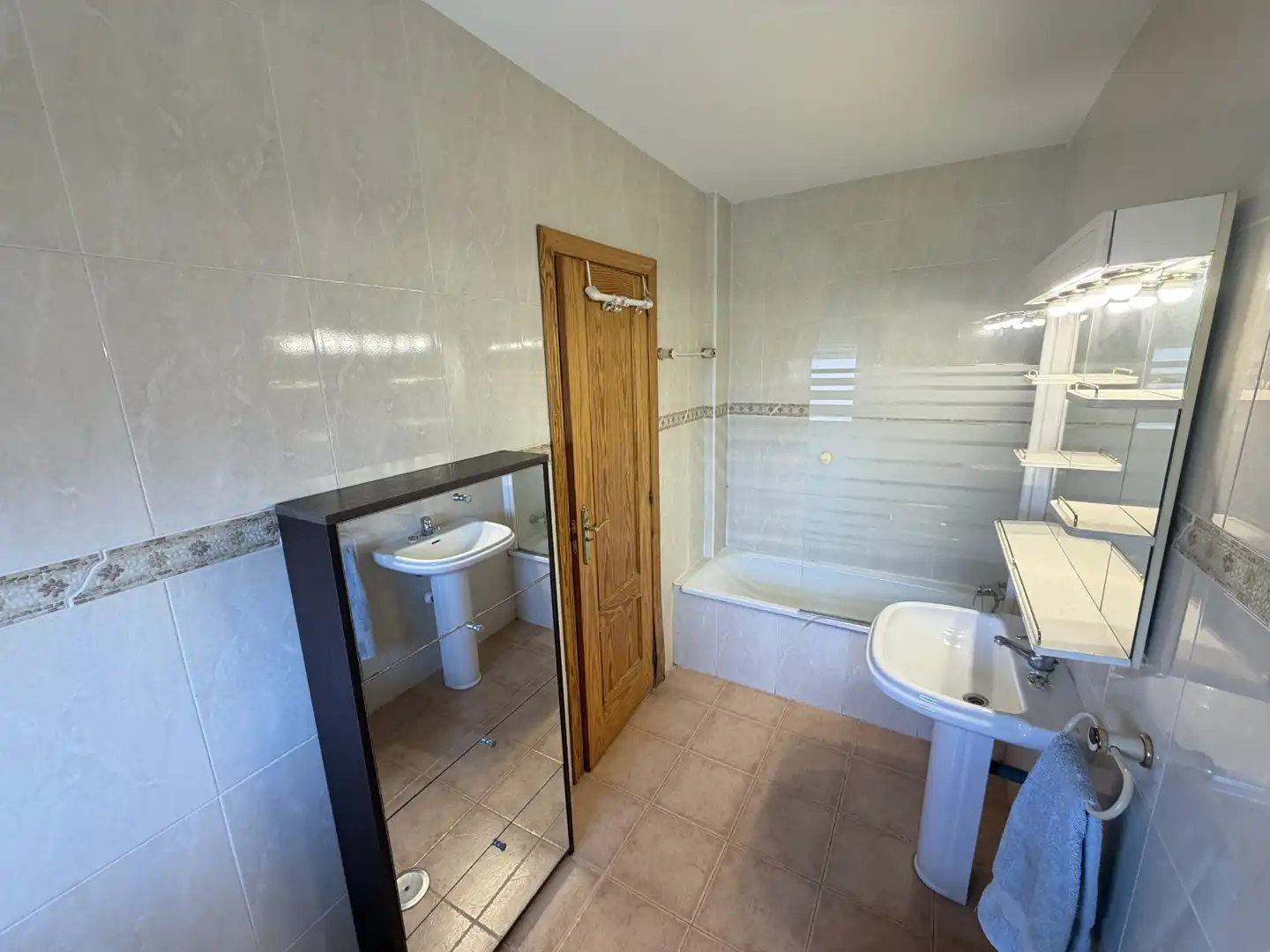 Bathroom of Houses for sale in Yebes  with Heating and Private garden