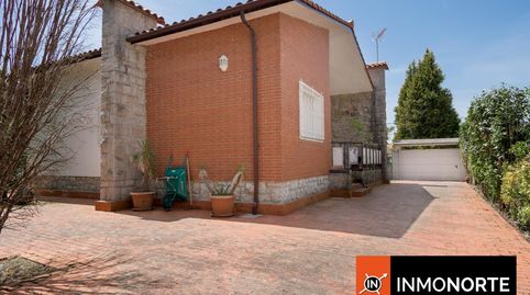 Foto 4 de Casa o chalet en venta en Padre Ignacio Ellacuría, Carlos V, Laredo