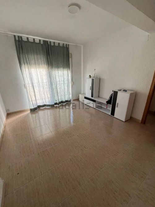 Bedroom of Flat to rent in  Valencia Capital  with Air Conditioner, Oven and Washing machine