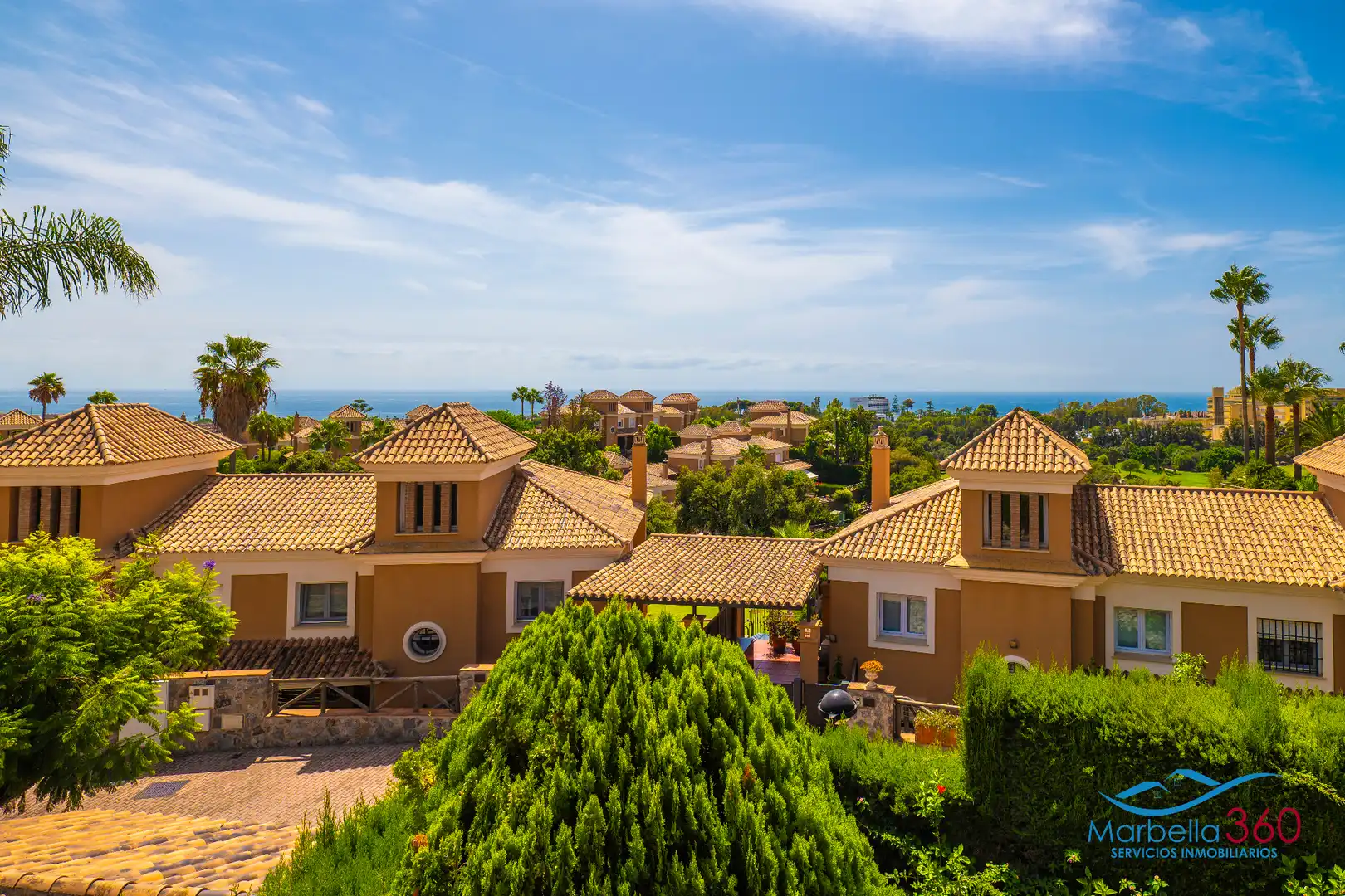 Vista exterior de Casa adosada en venta en Marbella con Aire acondicionado, Calefacción y Jardín privado