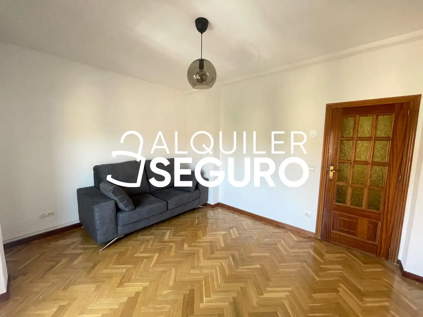Living room of Flat for rent in Madrid  with Air Conditioner, Heating and Terrace