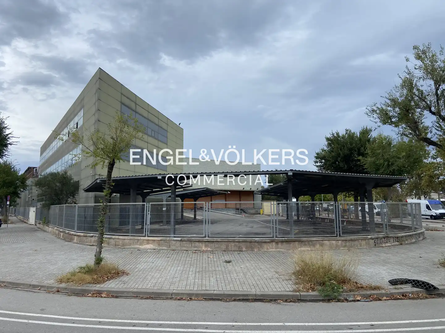 Nave industrial in vendita a Bellvitge - El Gornal - Granvia LH, imagen 2