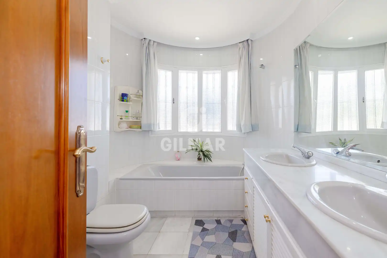 Baño de Casa adosada en venta en Marbella