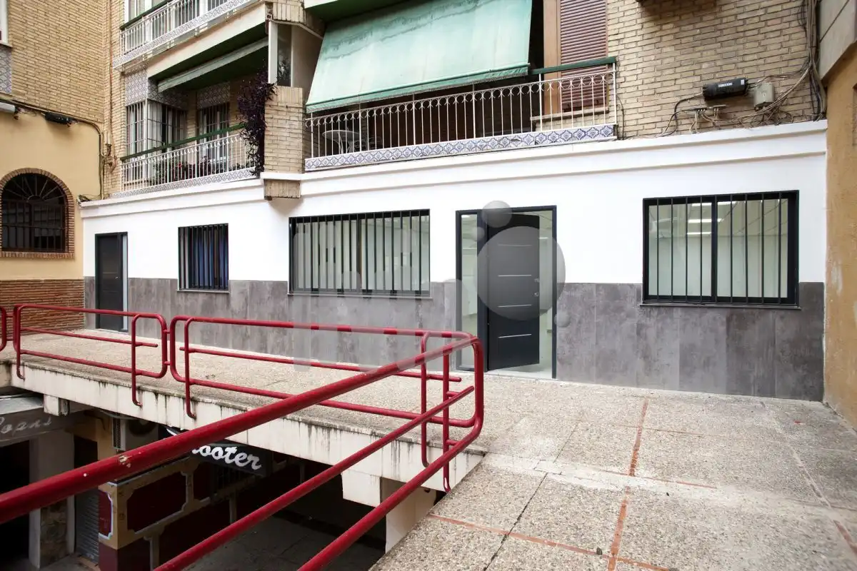 Ufficio con ascensore in affitto a Hospital, imagen 15