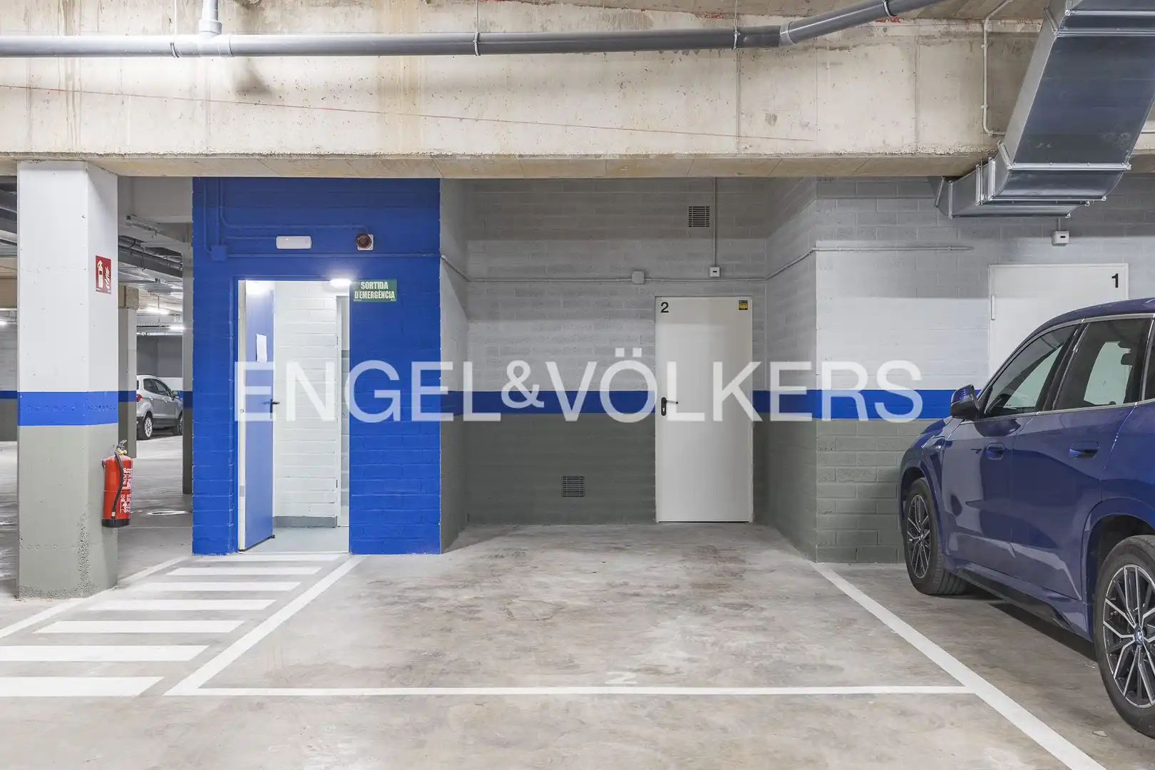Parking of Flat for rent in Esplugues de Llobregat  with Air Conditioner, Heating and Parquet flooring