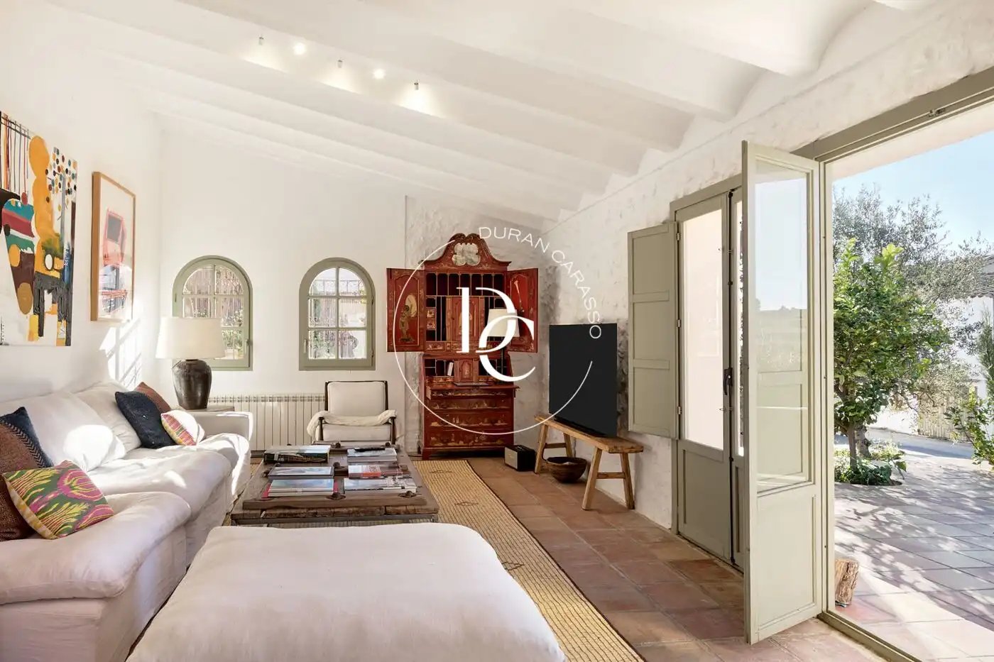 Sala de estar de Casa o chalet en venta en Torrelles de Foix con Aire acondicionado, Calefacción y Jardín privado