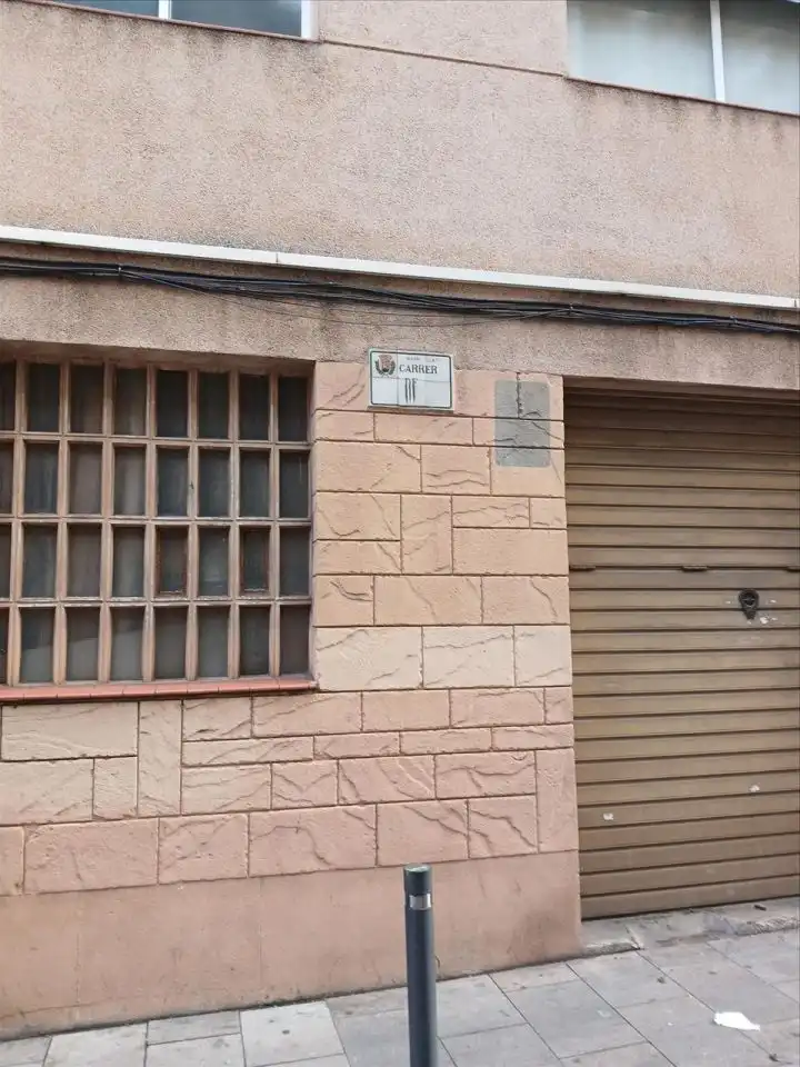 Vista exterior de Apartamento en venta en Santa Coloma de Gramenet