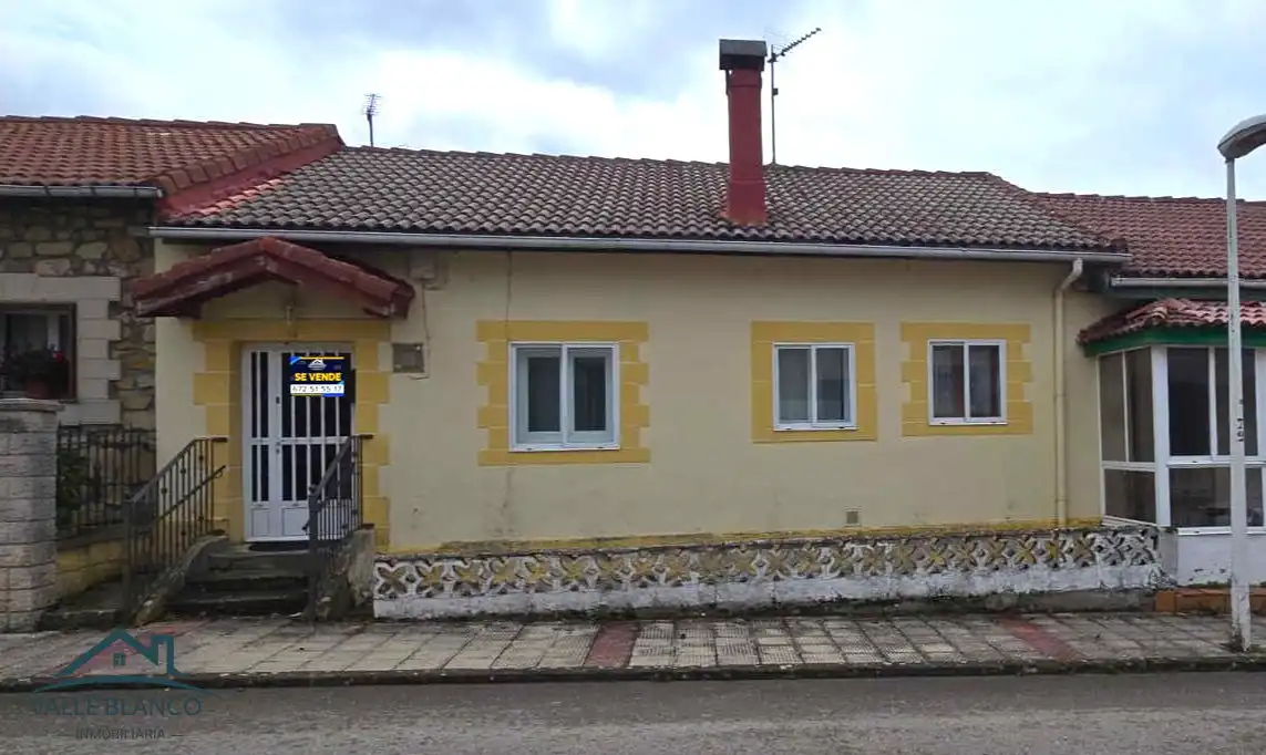Vista exterior de Casa o chalet en venta en Arija