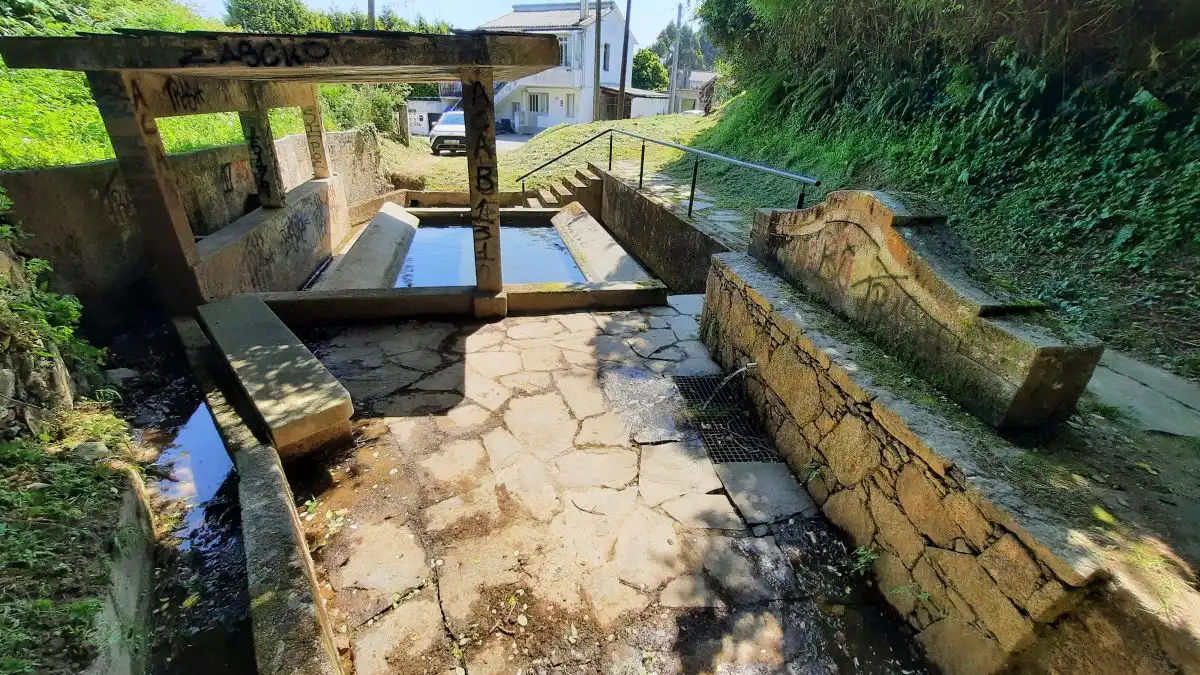 Swimming pool of Houses for sale in Oleiros