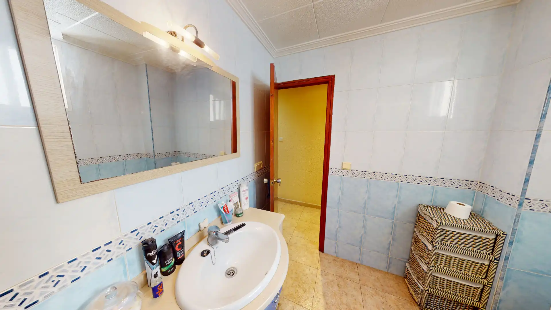 Baño de Piso en venta en Elche / Elx con Aire acondicionado, Amueblado y Horno
