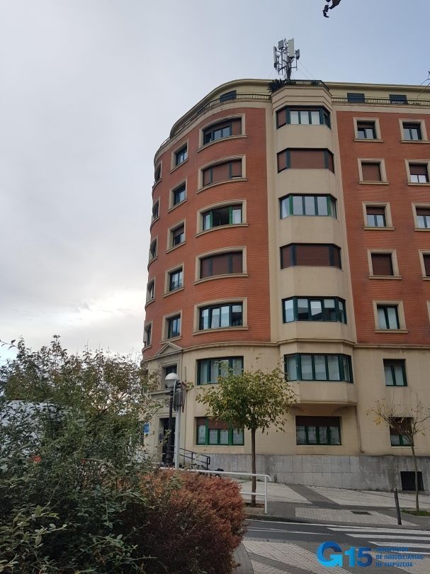 Vista exterior de Local en venda en Donostia - San Sebastián 