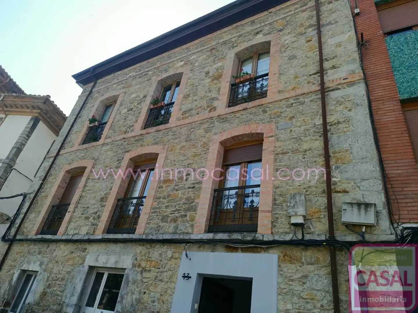 Außenansicht von Wohnung zur Miete in Aller mit Heizung und Möbliert