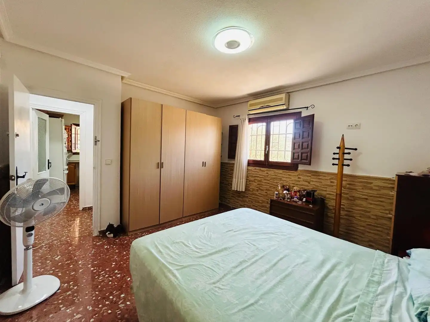 Dormitori de Casa o xalet en venda en Alicante / Alacant amb Aire condicionat, Calefacció i Jardí privat