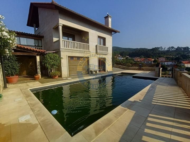 Piscina de Casa o chalet en venta en O Rosal   con Calefacción, Trastero y Piscina