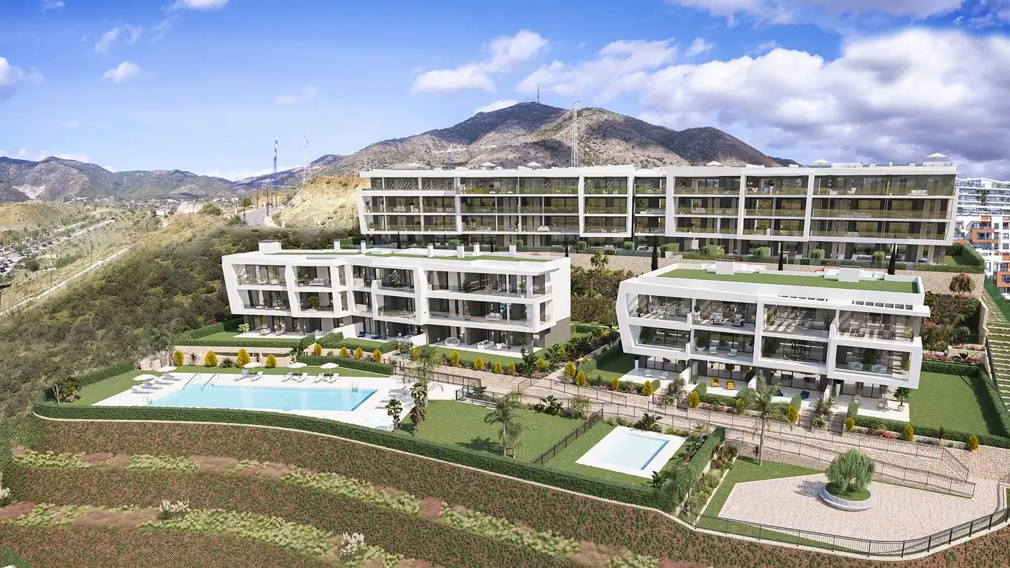Vista exterior de Pis en venda en Fuengirola amb Aire condicionat, Terrassa i Piscina