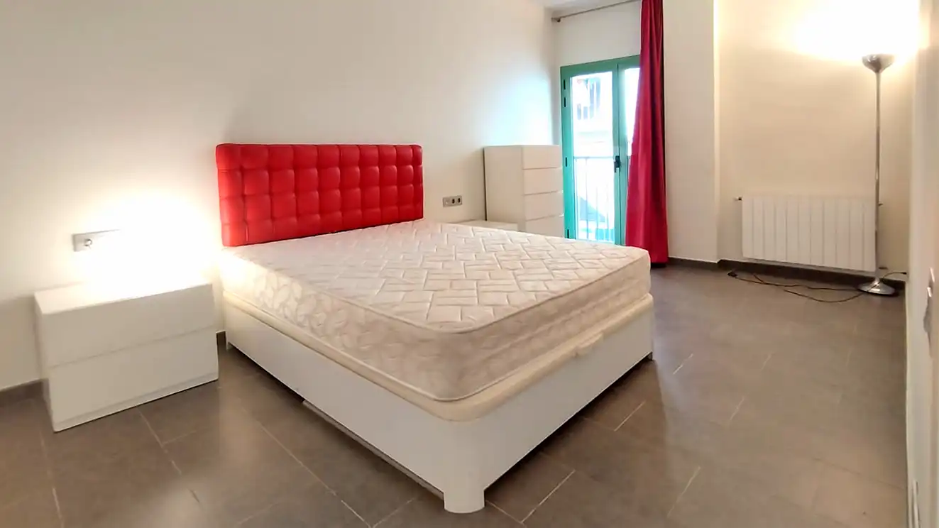 Habitación de Piso en venta en Barcelona con Calefacción y Horno