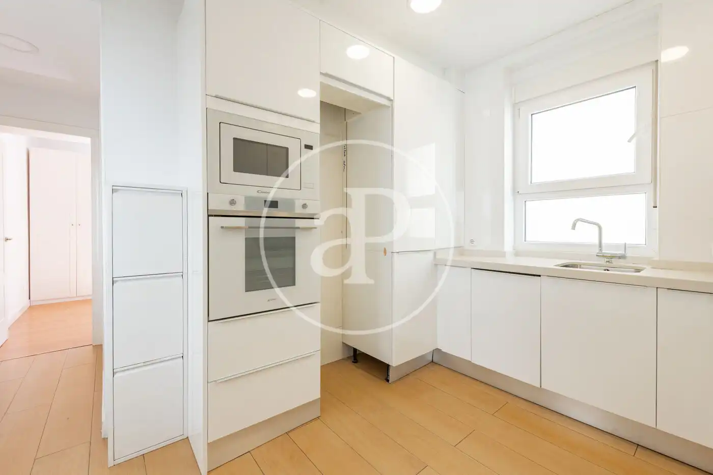Flat with terrace for sale in Calle de Manuel Cortina, imagen 19