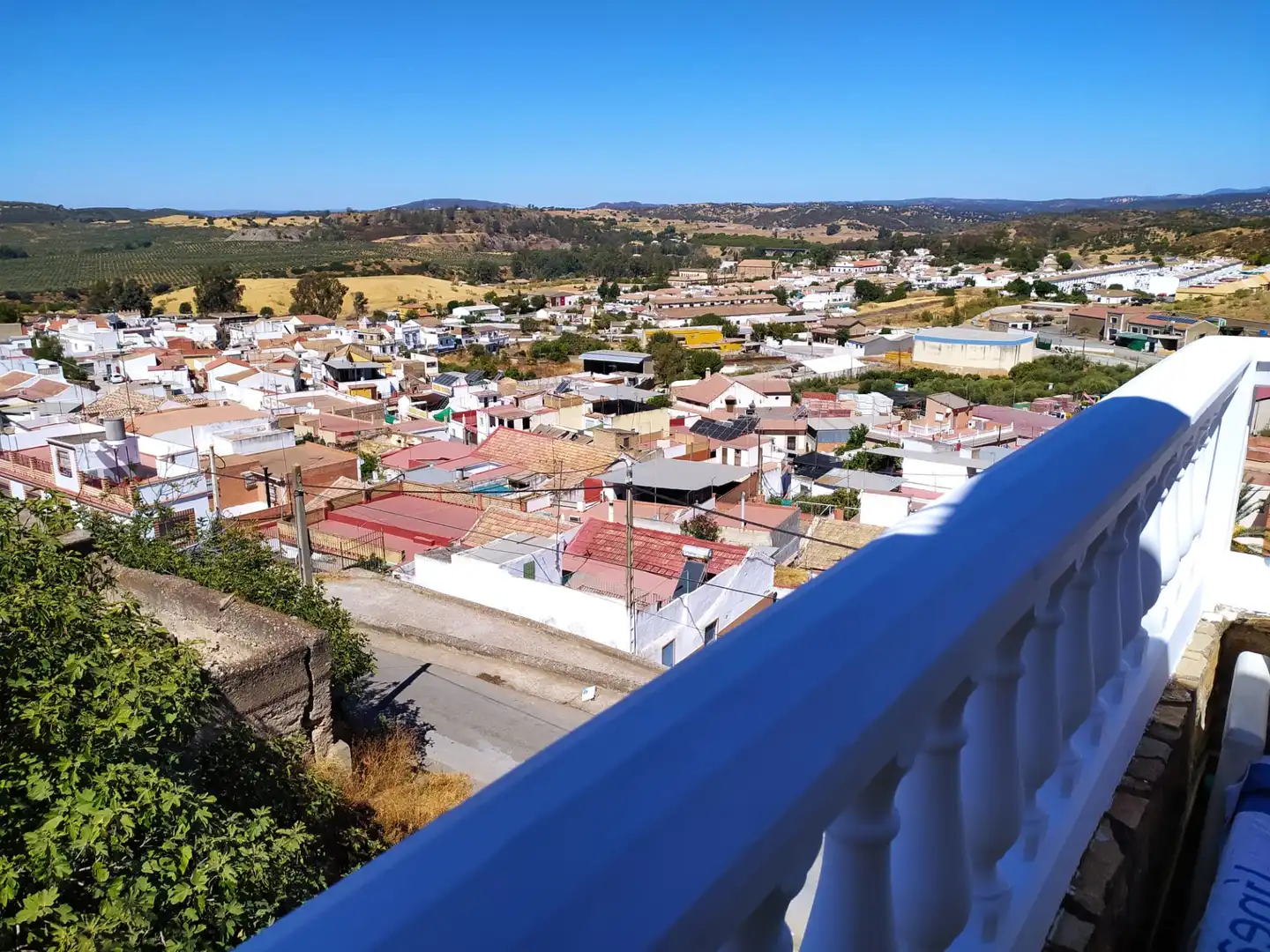 Vista exterior de Casa o xalet en venda en Villanueva del Río y Minas amb Aire condicionat, Jardí privat i Terrassa