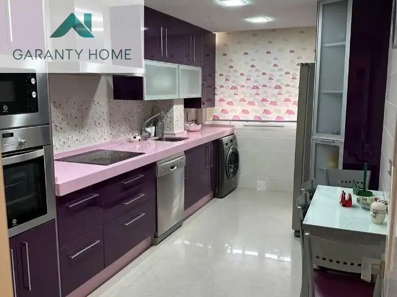 Küche von Wohnung zur Miete in Málaga mit Klimaanlage, Privatgarten und Terrasse