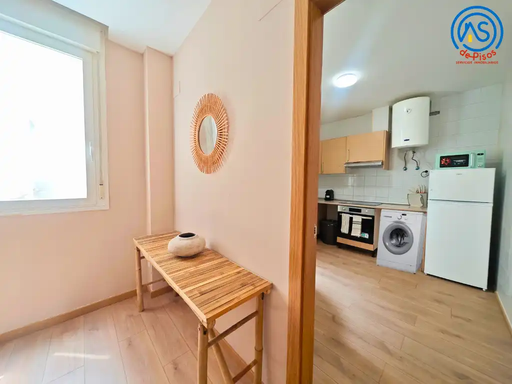Cuina de Apartament de lloguer en Zaragoza amb Calefacció, Parquet i Moblat