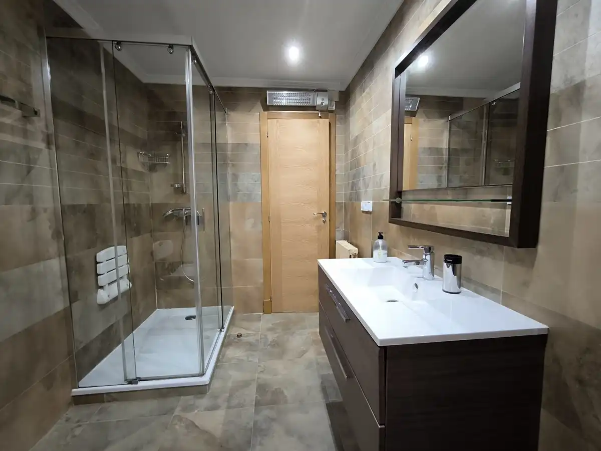 Baño de Piso en venta en Vilagarcía de Arousa con Calefacción, Parquet y Amueblado