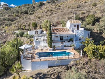 Casa rustica con piscina in vendita a Cómpeta