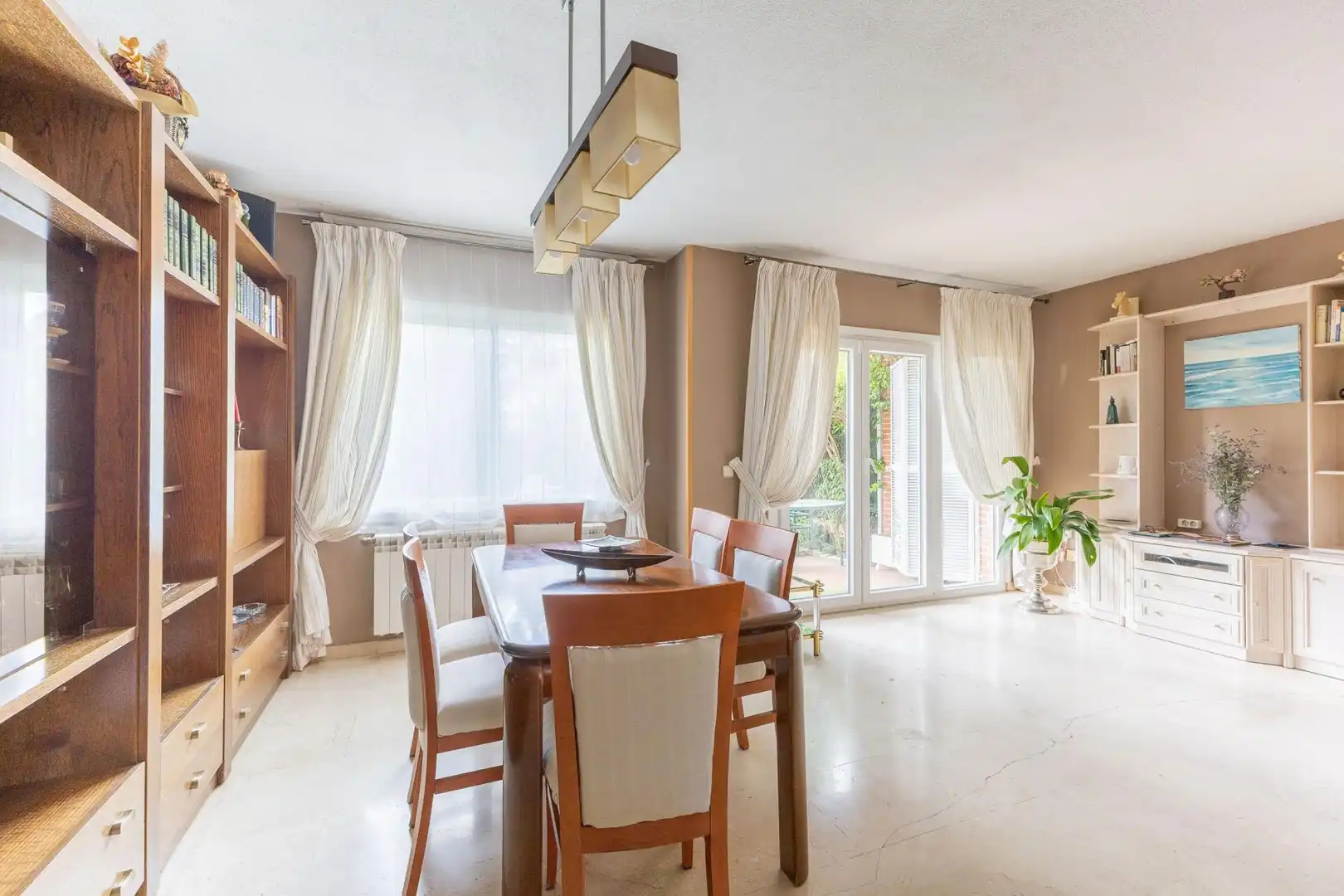 Casa adosada en venta en La Pizarra