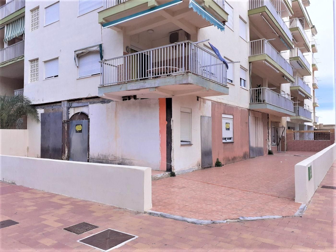 Exterior view of Premises for sale in Tavernes de la Valldigna