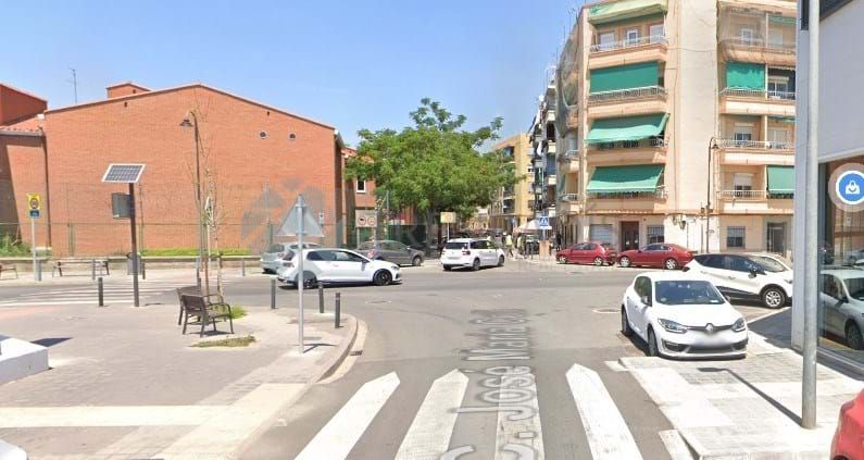 Flat for sale in Juan de la Cierva, Polígono del Aeropuerto