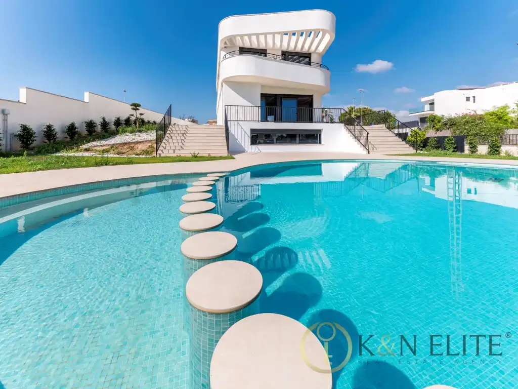 Swimming pool of Houses for sale in Sant Joan d'Alacant  with Air Conditioner, Private garden and Terrace