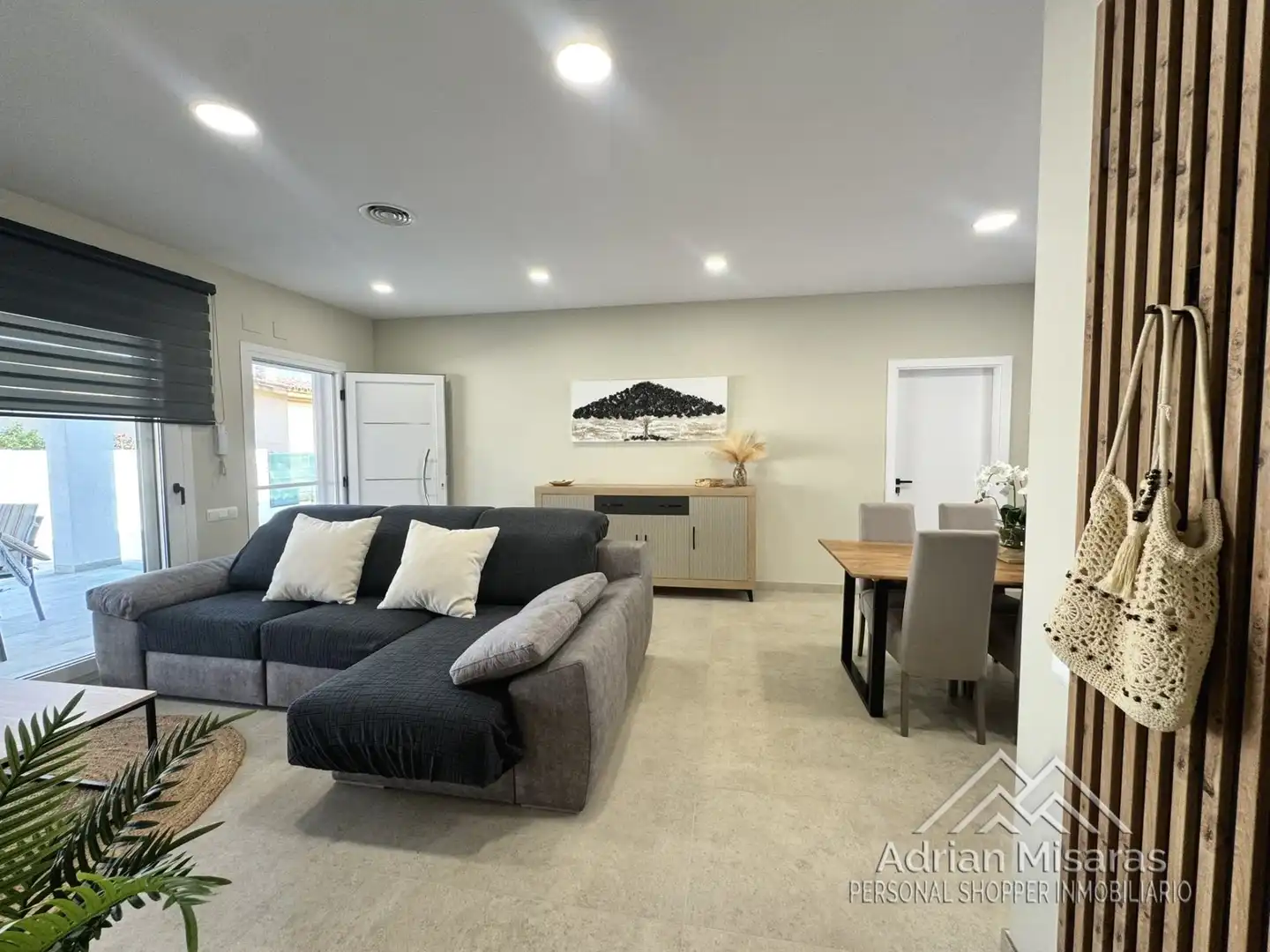 Living room of Houses for sale in Deltebre  with Air Conditioner, Heating and Storage room