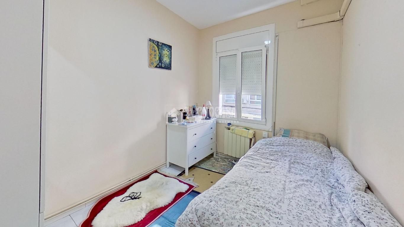 Bedroom of Flat for sale in Manresa  with Air Conditioner