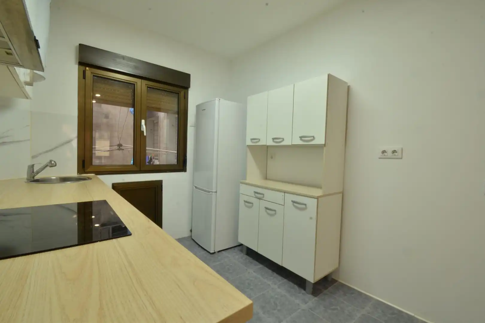 Kitchen of Flat for sale in Oviedo 
